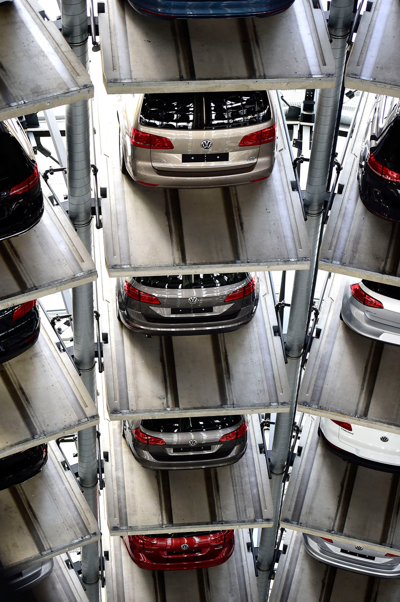 Illustration for article titled VW's 200-Foot Tower Of Cars Must Be Seen To Be Believed